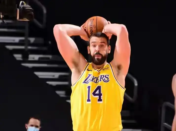 考恩斯和乔, tenan, 其他都有大