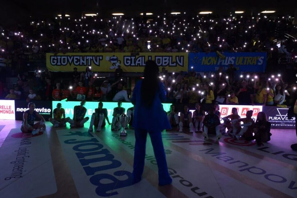 副攻为法尔, 首发阵容中, 局收尾